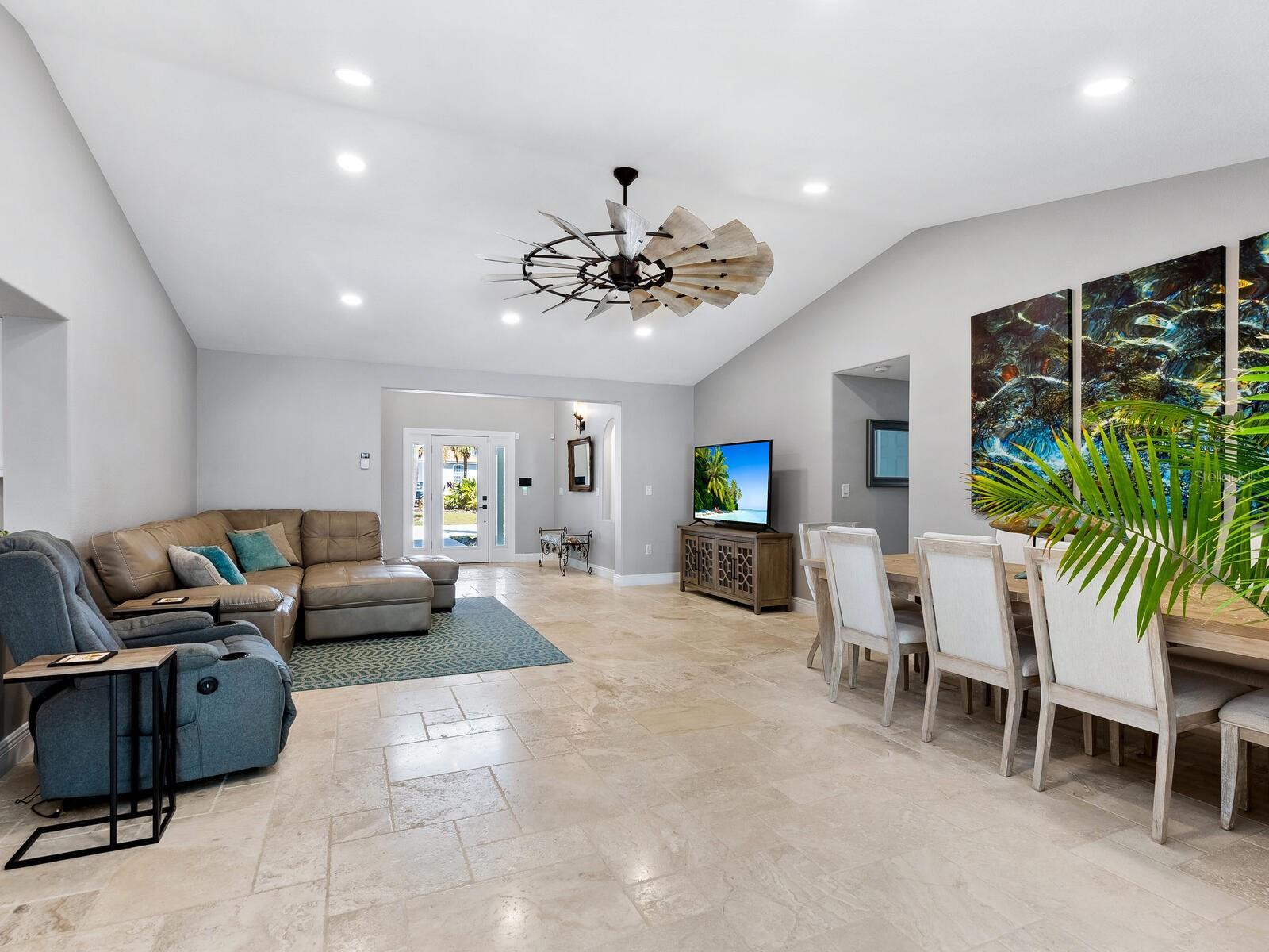 221 Lychee, Nokomis, FL 34275