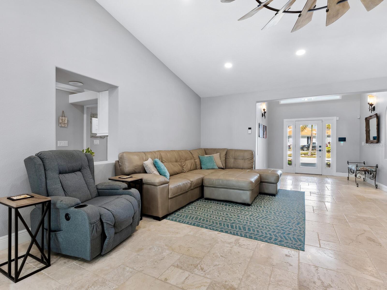 221 Lychee, Nokomis, FL 34275
