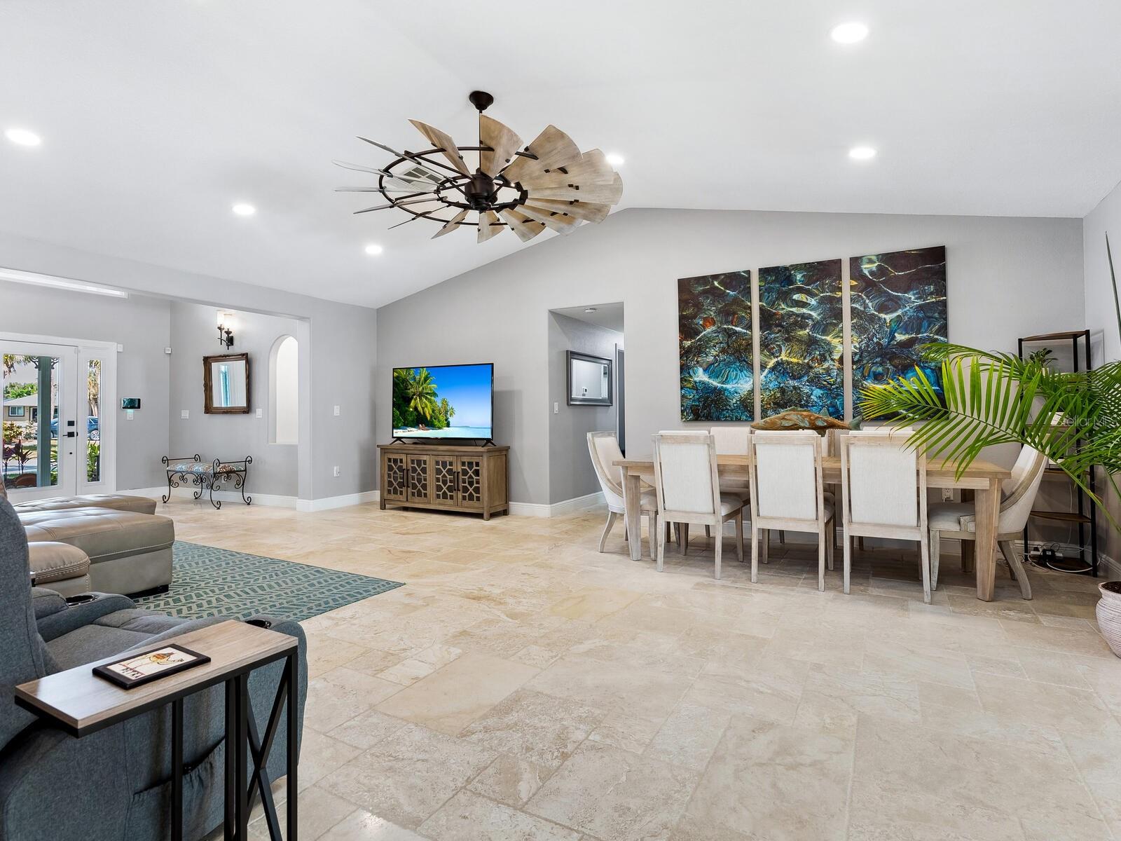 221 Lychee, Nokomis, FL 34275