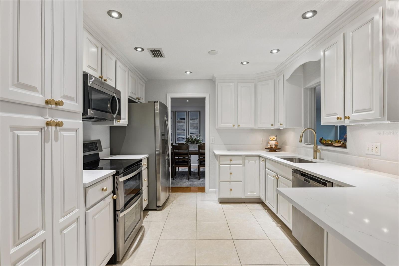 6007 Linneal Beach, Apopka, FL 32703