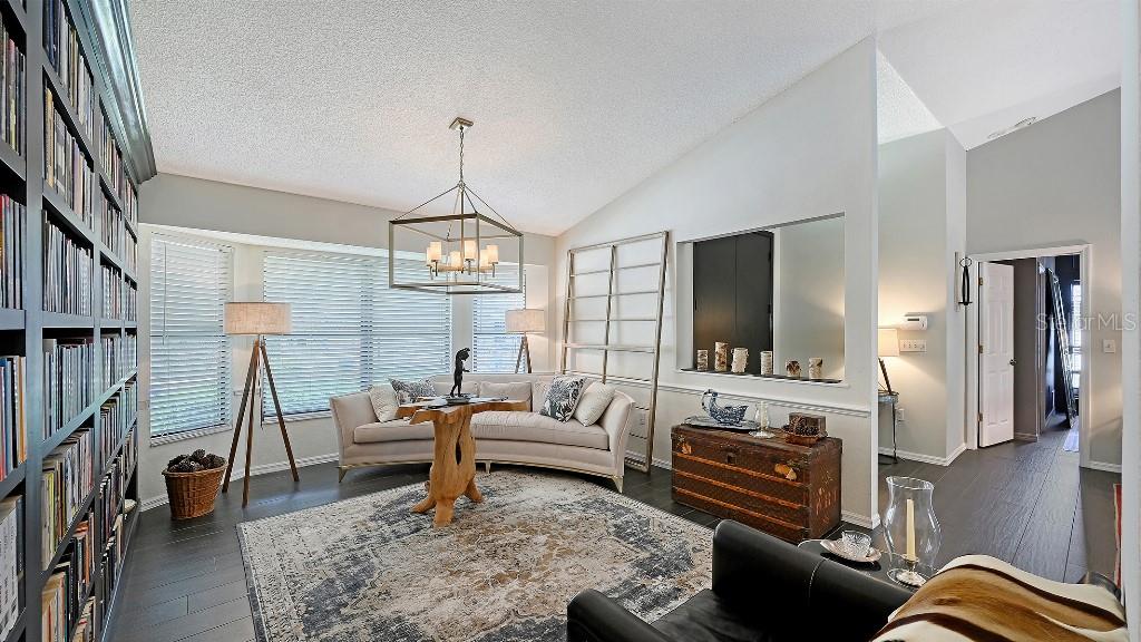 721 Forestview, Sarasota, FL 34232