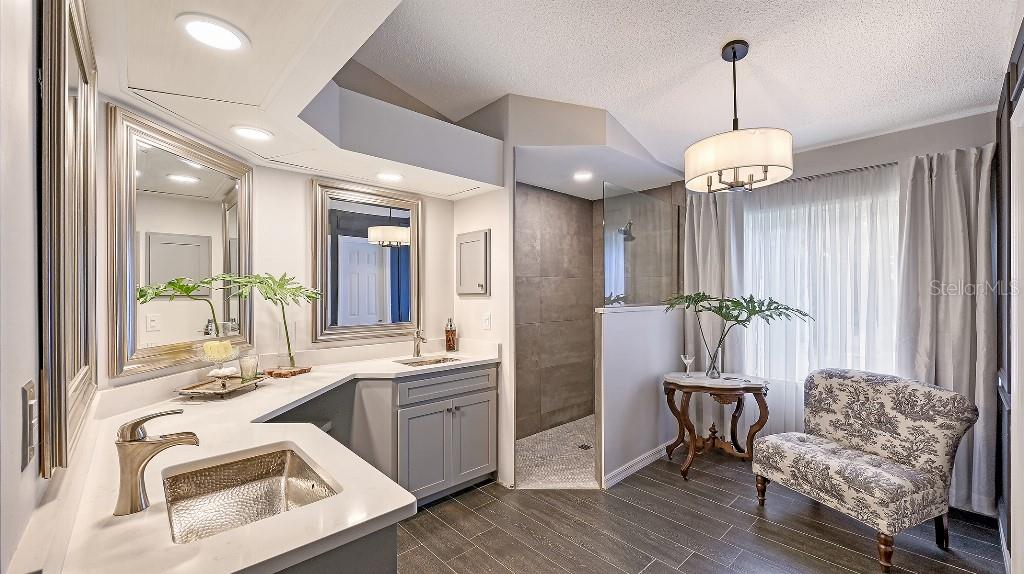 721 Forestview, Sarasota, FL 34232
