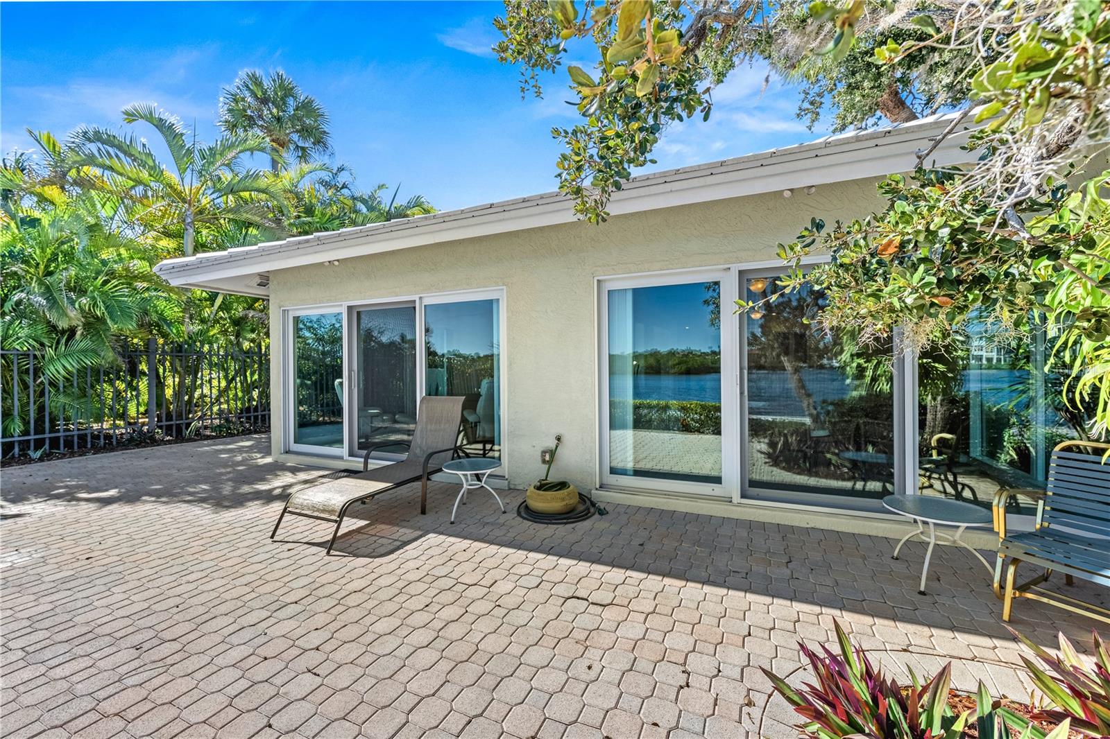 1320 Moonmist Unit B-11, Sarasota, FL 34242