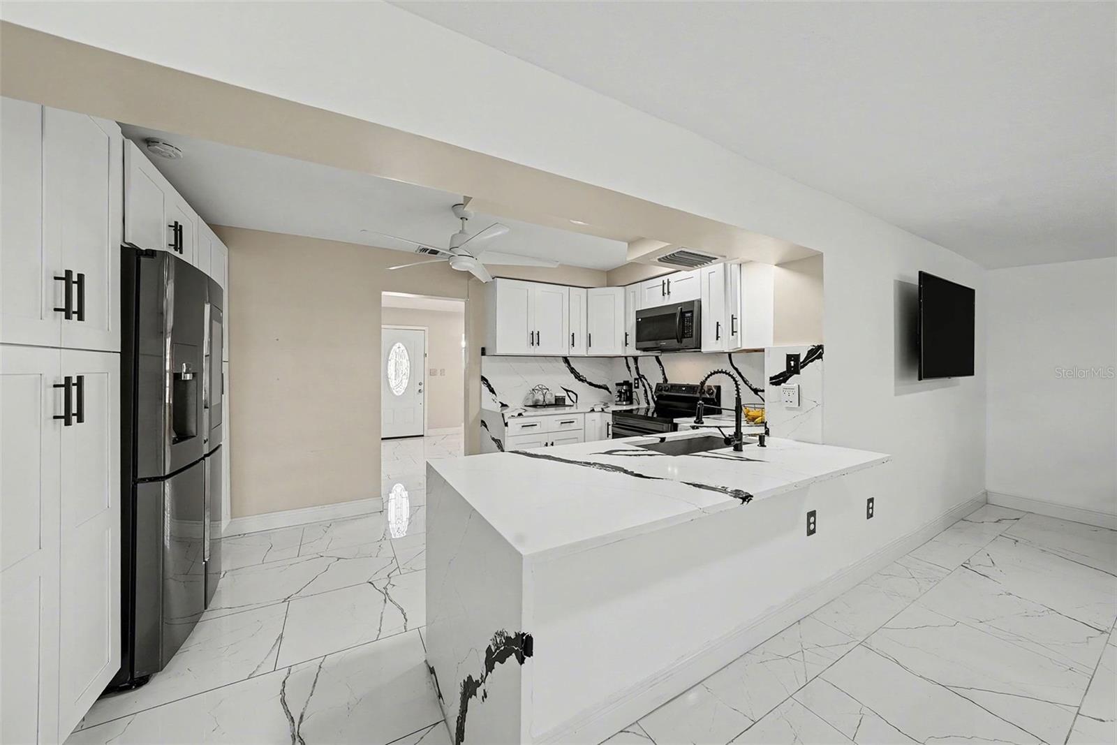 2910 Burke, Tampa, FL 33614