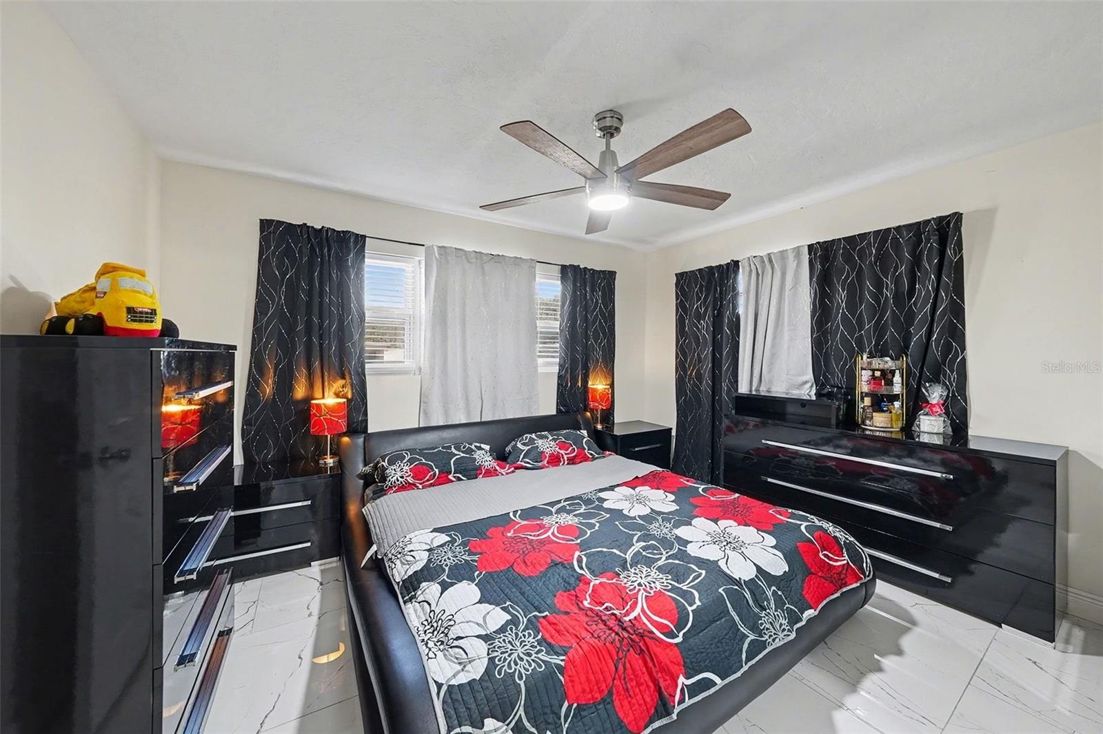 2910 Burke, Tampa, FL 33614