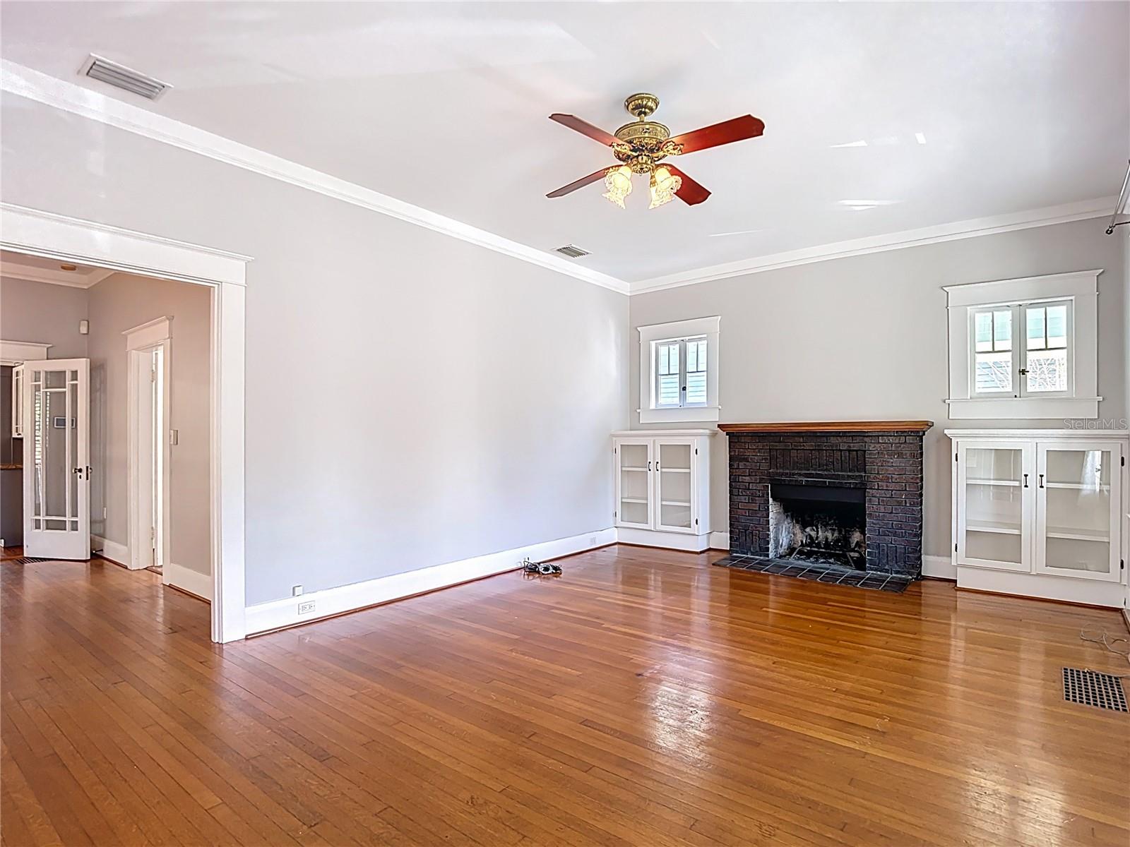 2105 Southview, Tampa, FL 33606