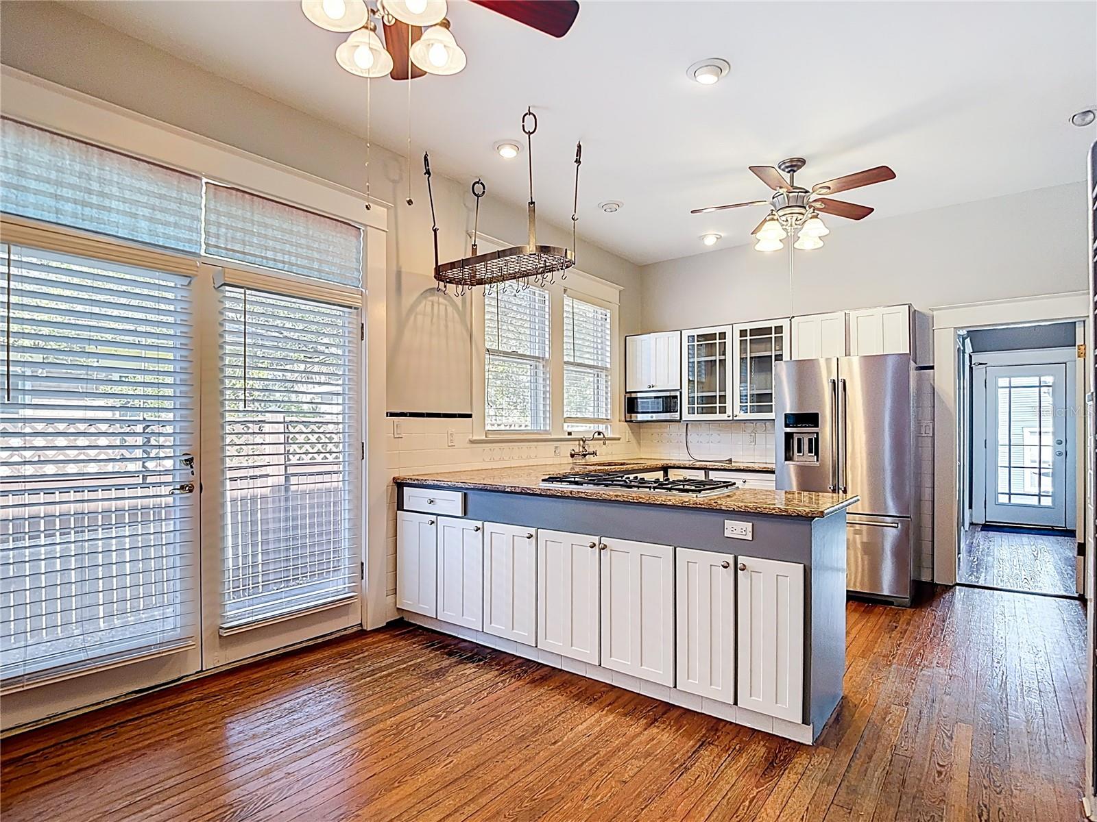 2105 Southview, Tampa, FL 33606