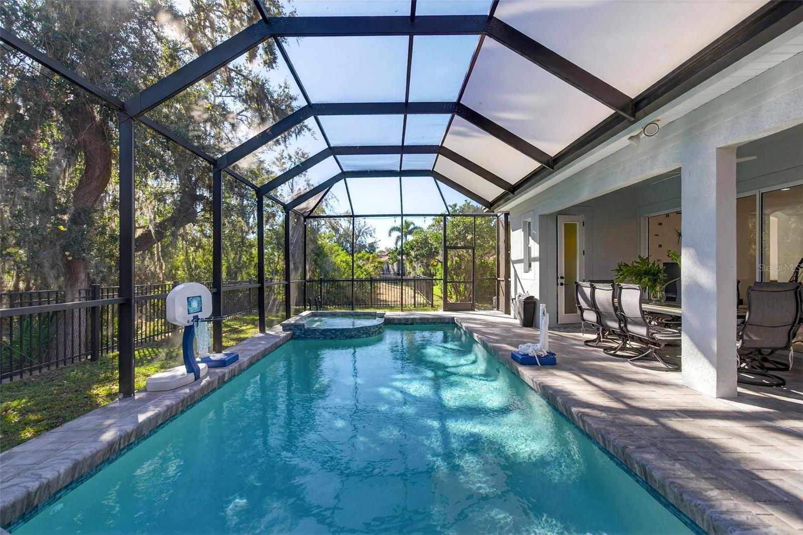 8111 Santa Rosa, Sarasota, FL 34243