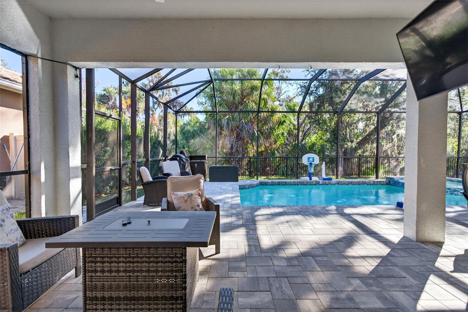 8111 Santa Rosa, Sarasota, FL 34243