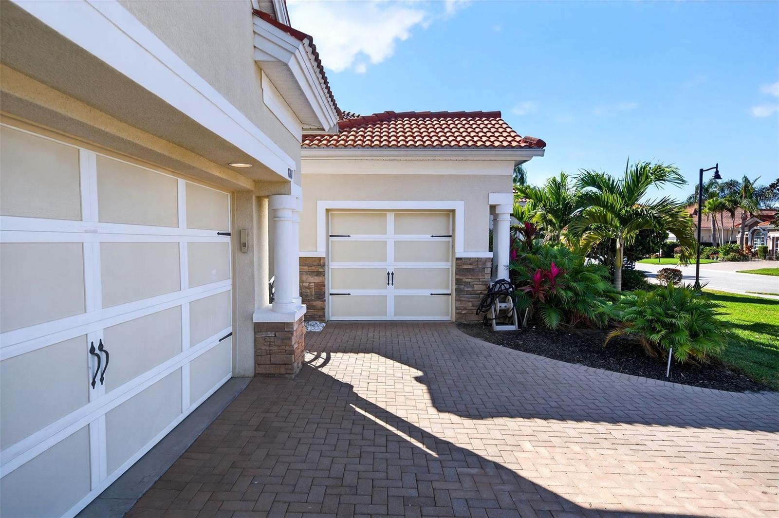 8111 Santa Rosa, Sarasota, FL 34243
