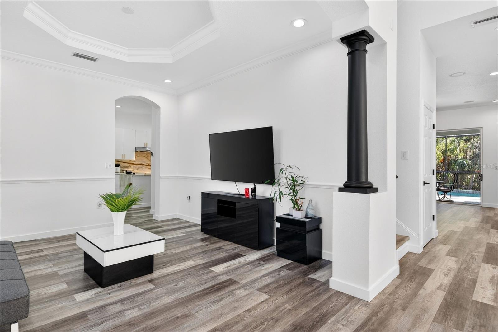 8111 Santa Rosa, Sarasota, FL 34243