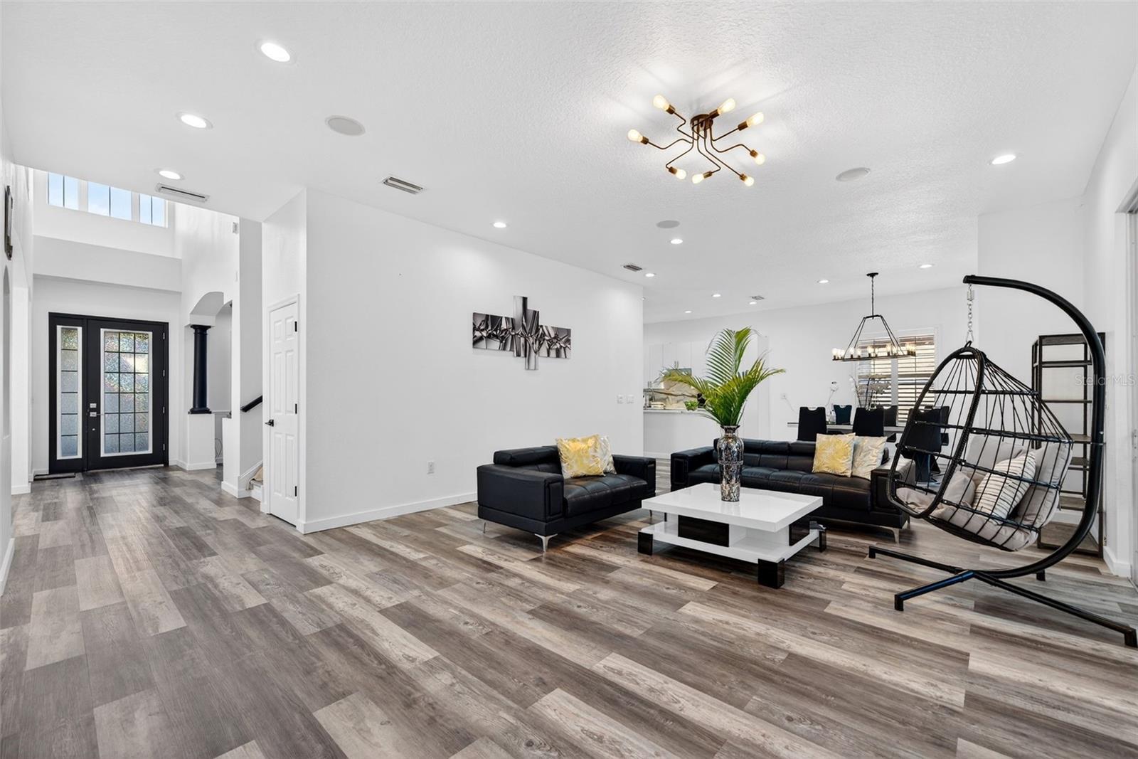 8111 Santa Rosa, Sarasota, FL 34243