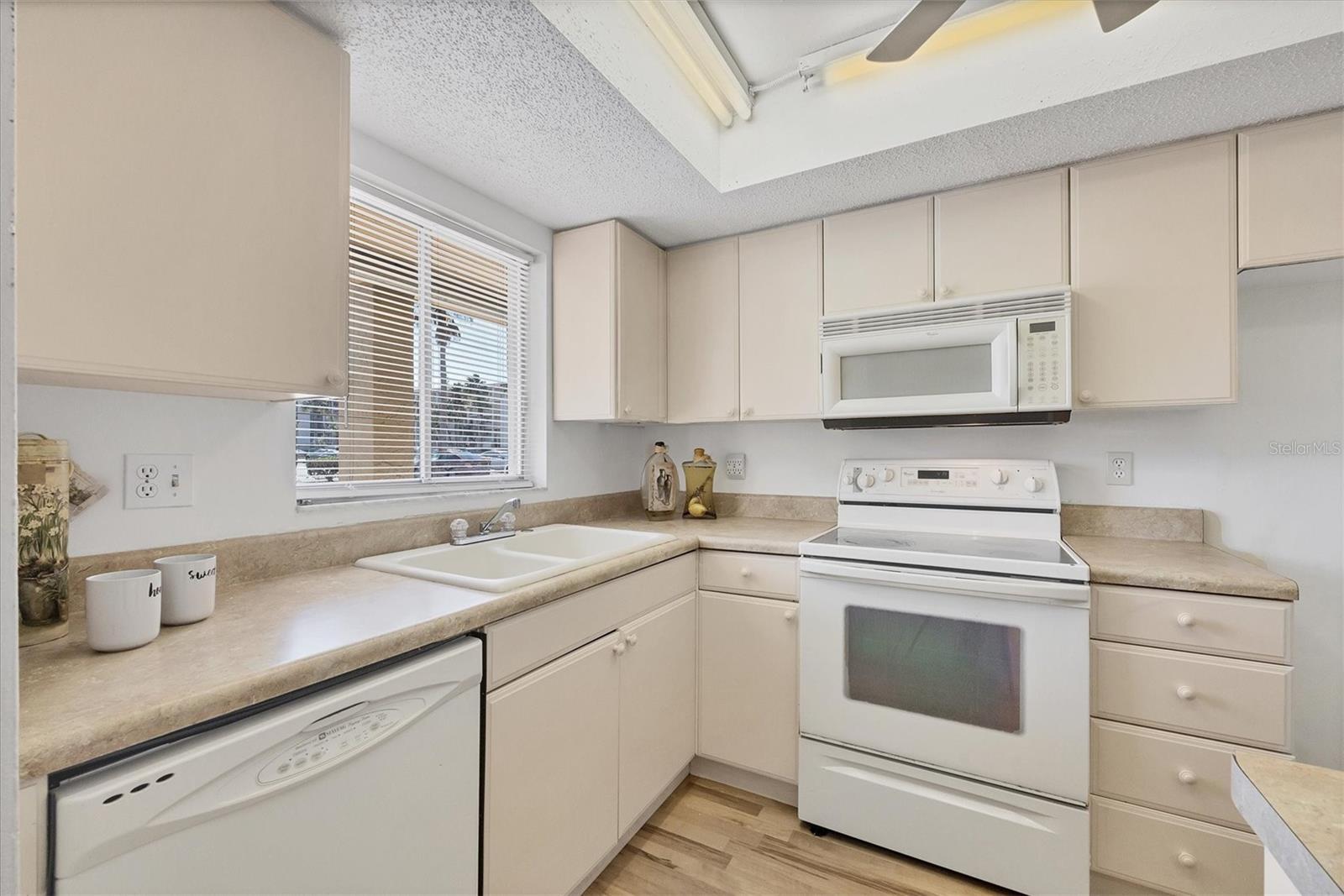 3534 Lake Bayshore Unit K118, Bradenton, FL 34205