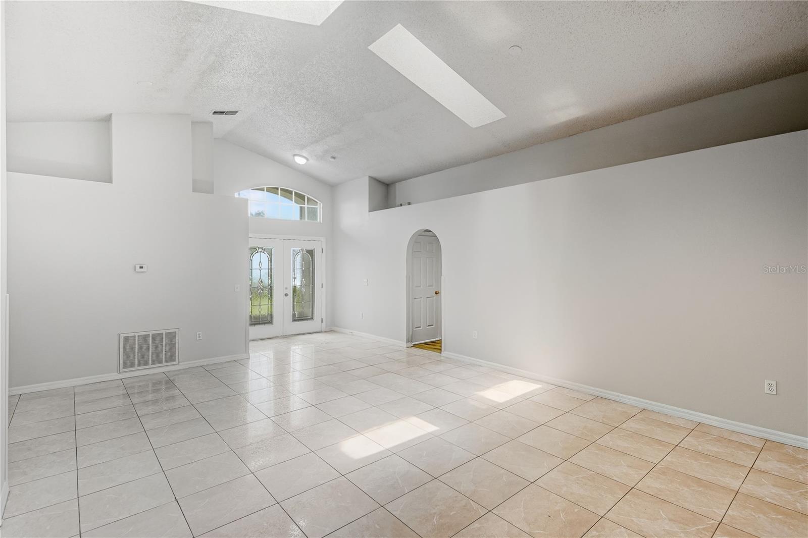 3 Cecilia, Kissimmee, FL 34758