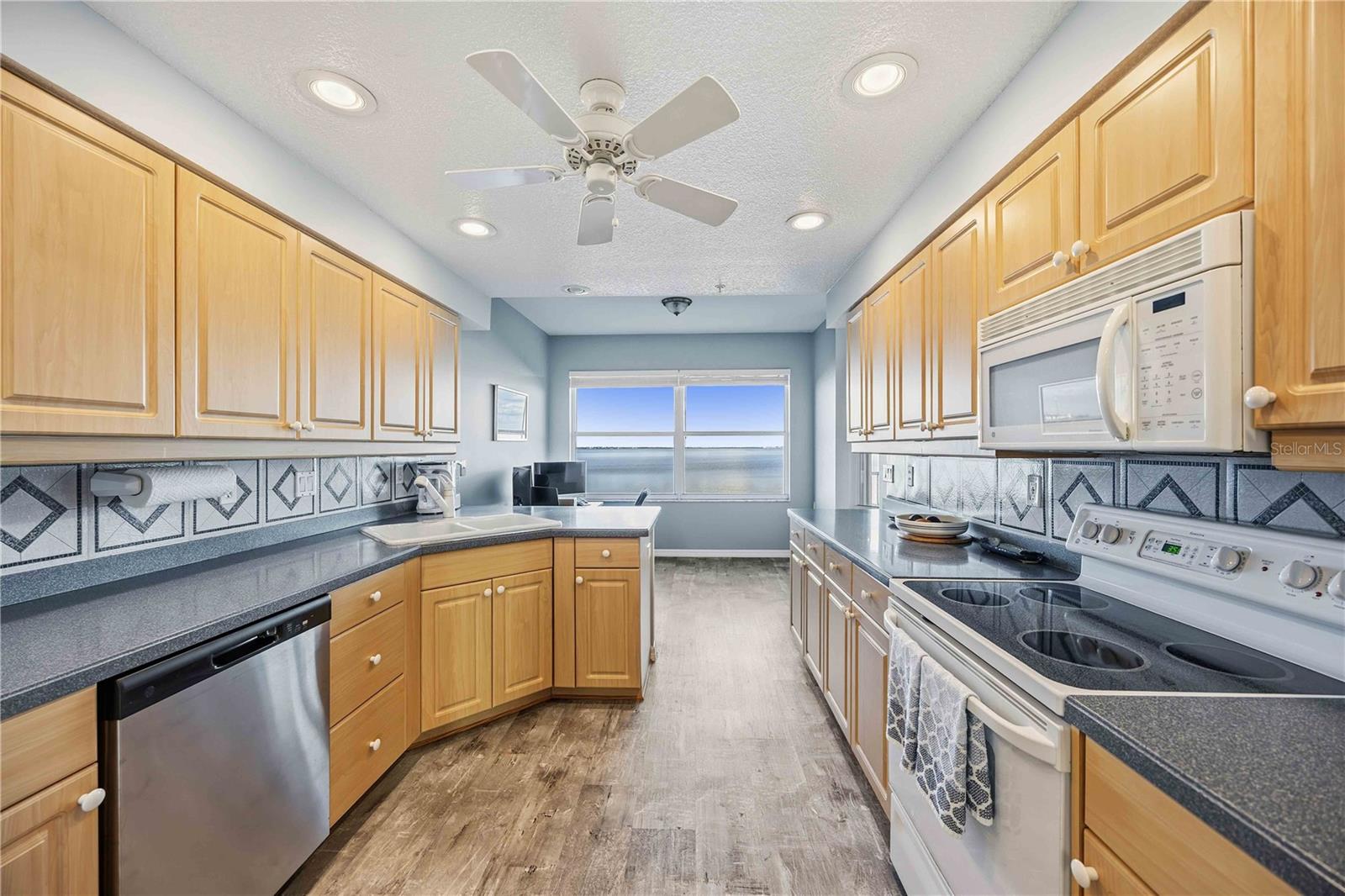 200 Harbor Walk Unit 322, Punta Gorda, FL 33950