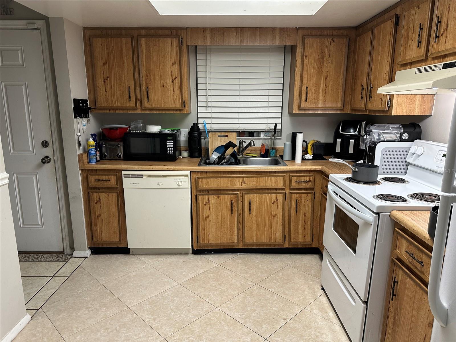 2513 Rio Pinar Lakes, Orlando, FL 32822