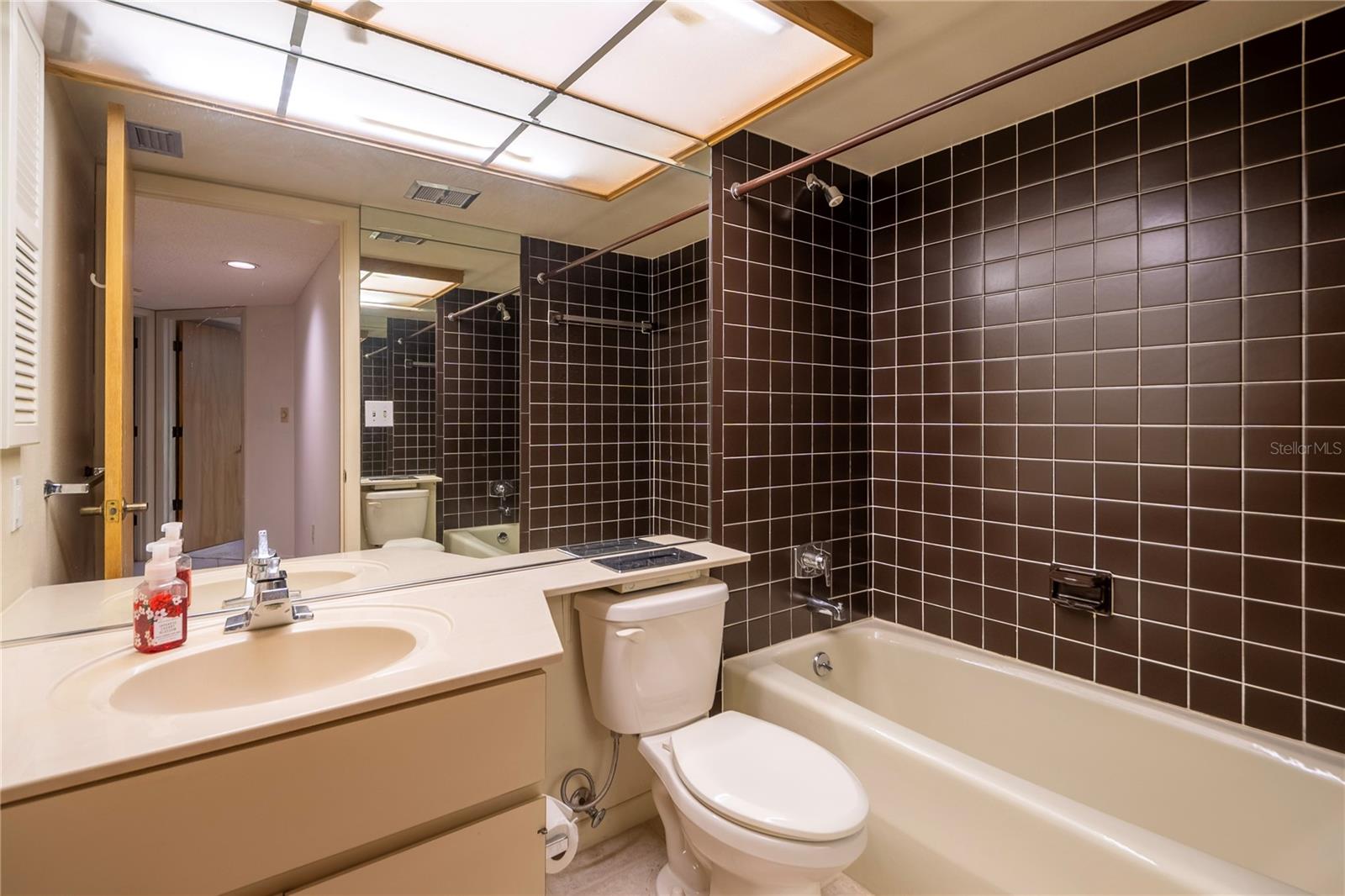 900 Pinellas Bayway Unit 109, Tierra Verde, FL 33715