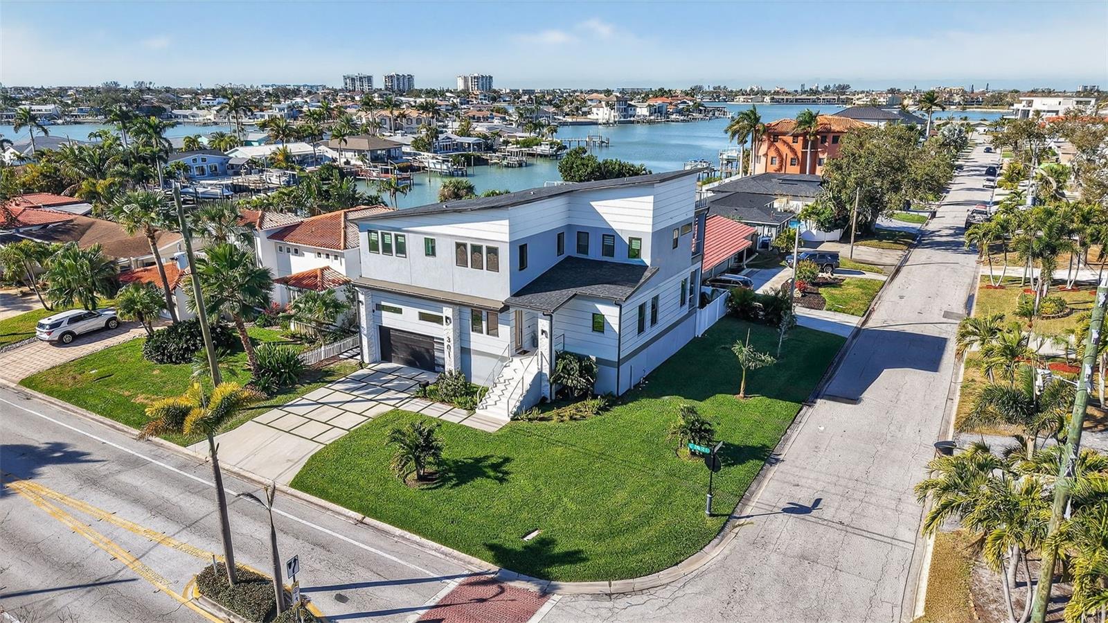 301 79th, St Petersburg, FL 33707