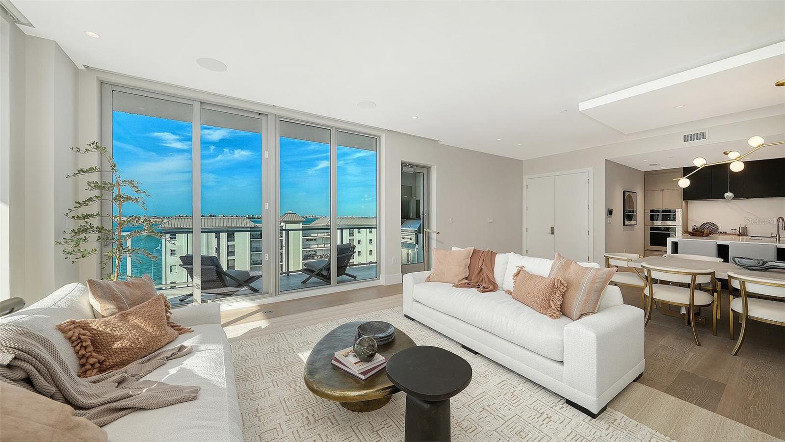 253 Golden Gate Unit 701, Sarasota, FL 34236