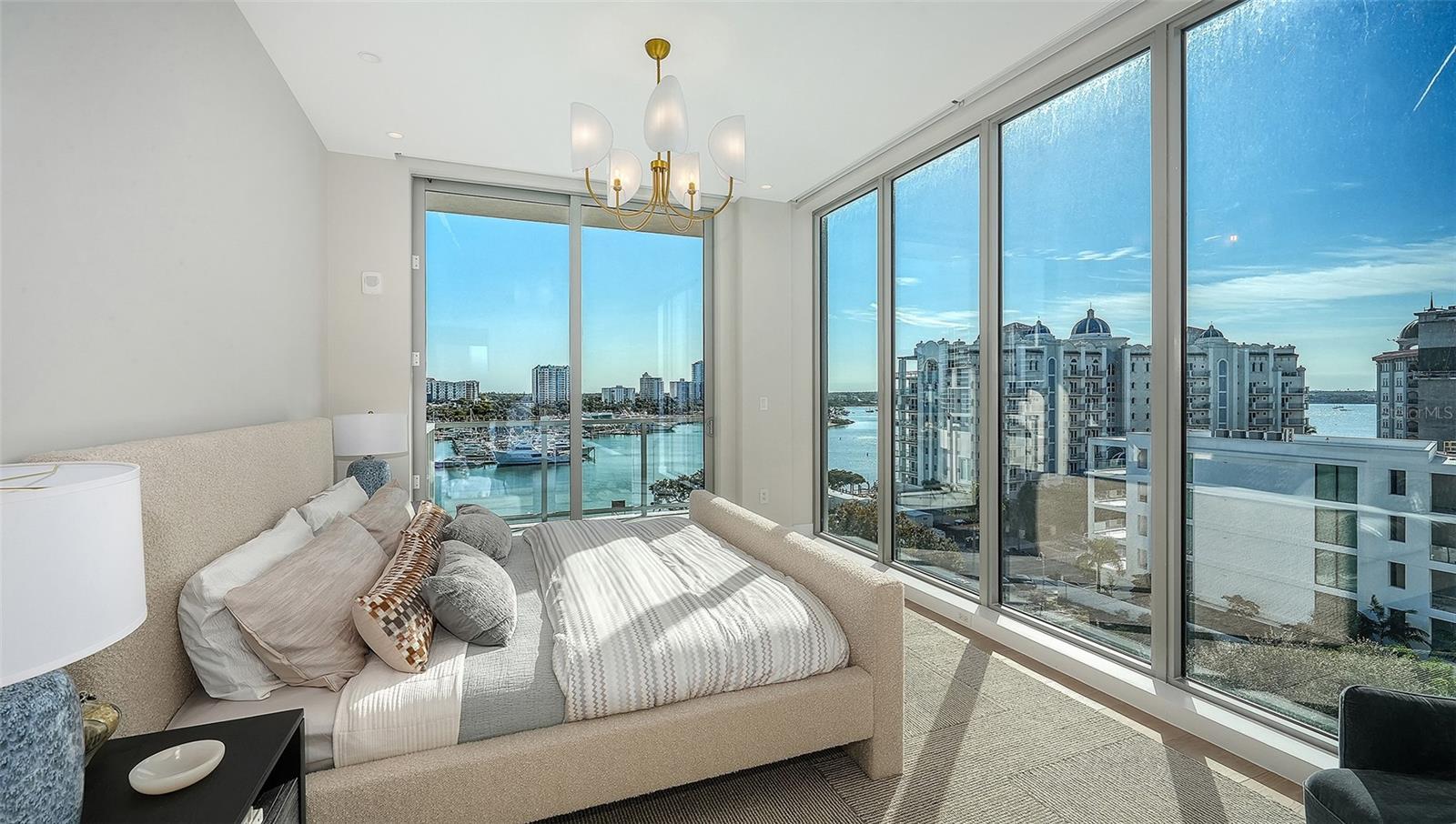 253 Golden Gate Unit 701, Sarasota, FL 34236