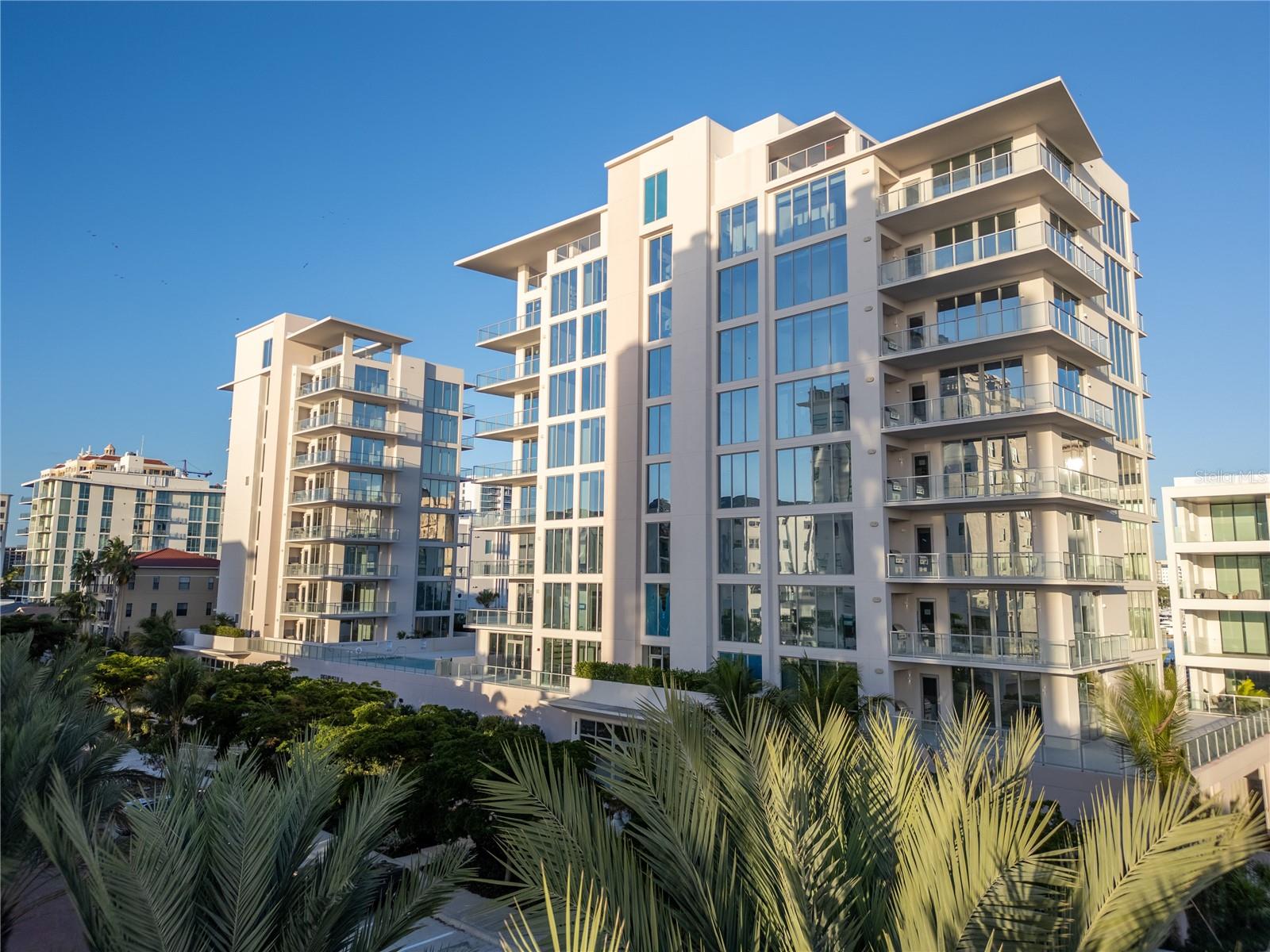 253 Golden Gate Unit 701, Sarasota, FL 34236