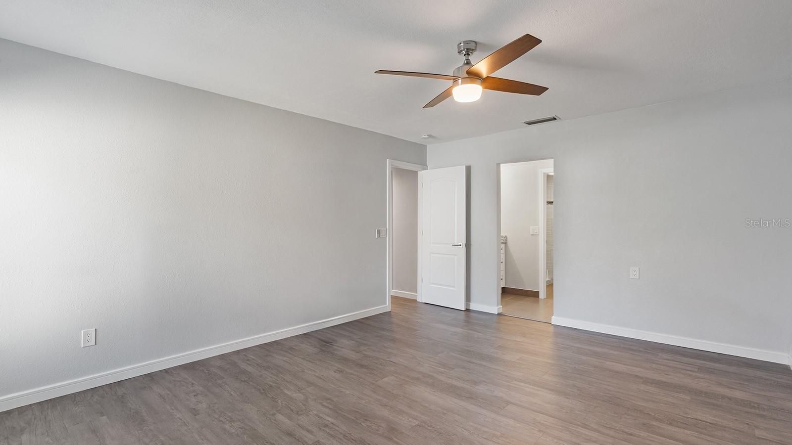 670 Lake Villas Unit C, Altamonte Springs, FL 32701