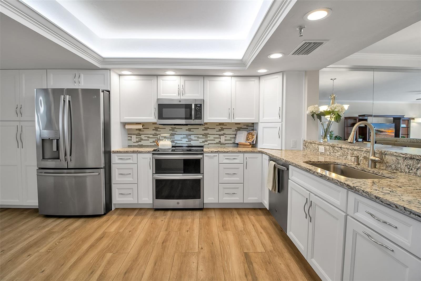 1485 Gulf of Mexico Unit 303, Longboat Key, FL 34228