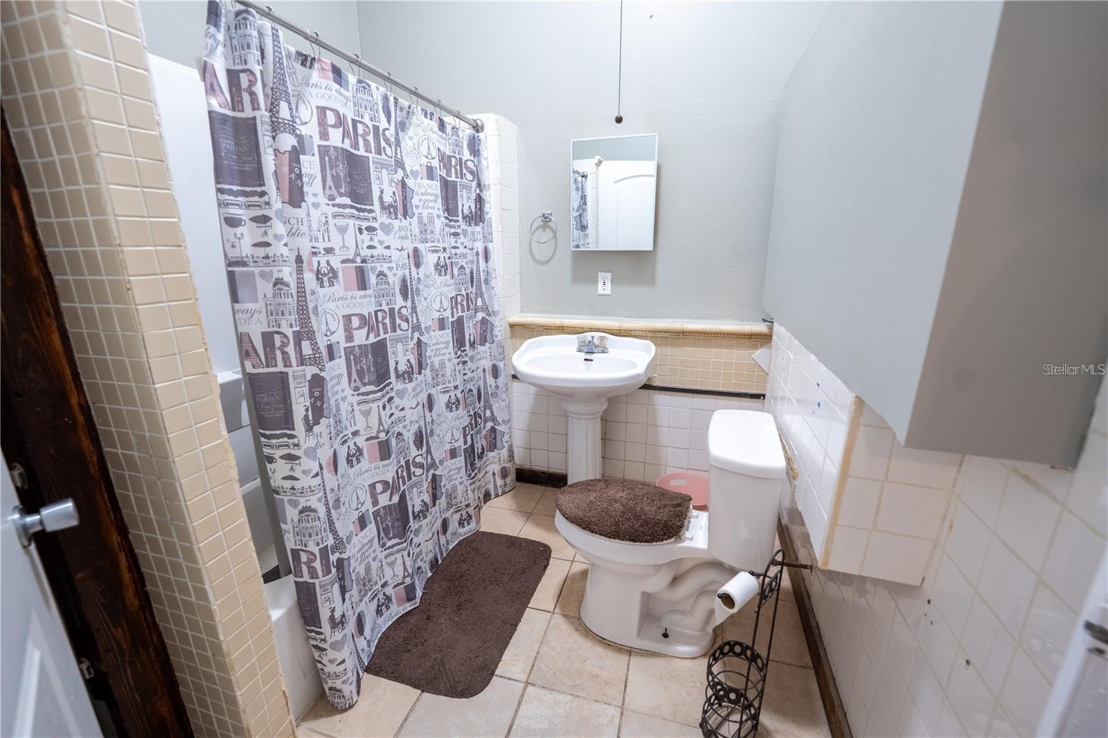 535 Division, Deland, FL 32720