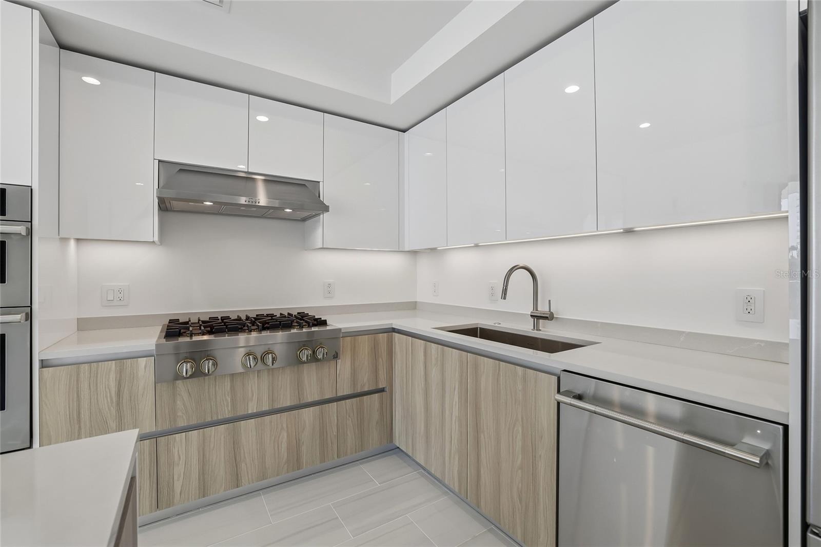 400 Central Unit 505, St Petersburg, FL 33701