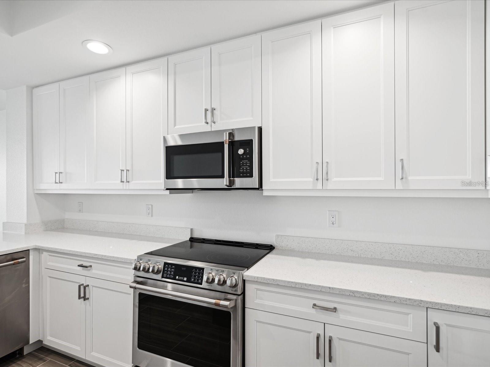 125 Island Unit 304, Clearwater Beach, FL 33767