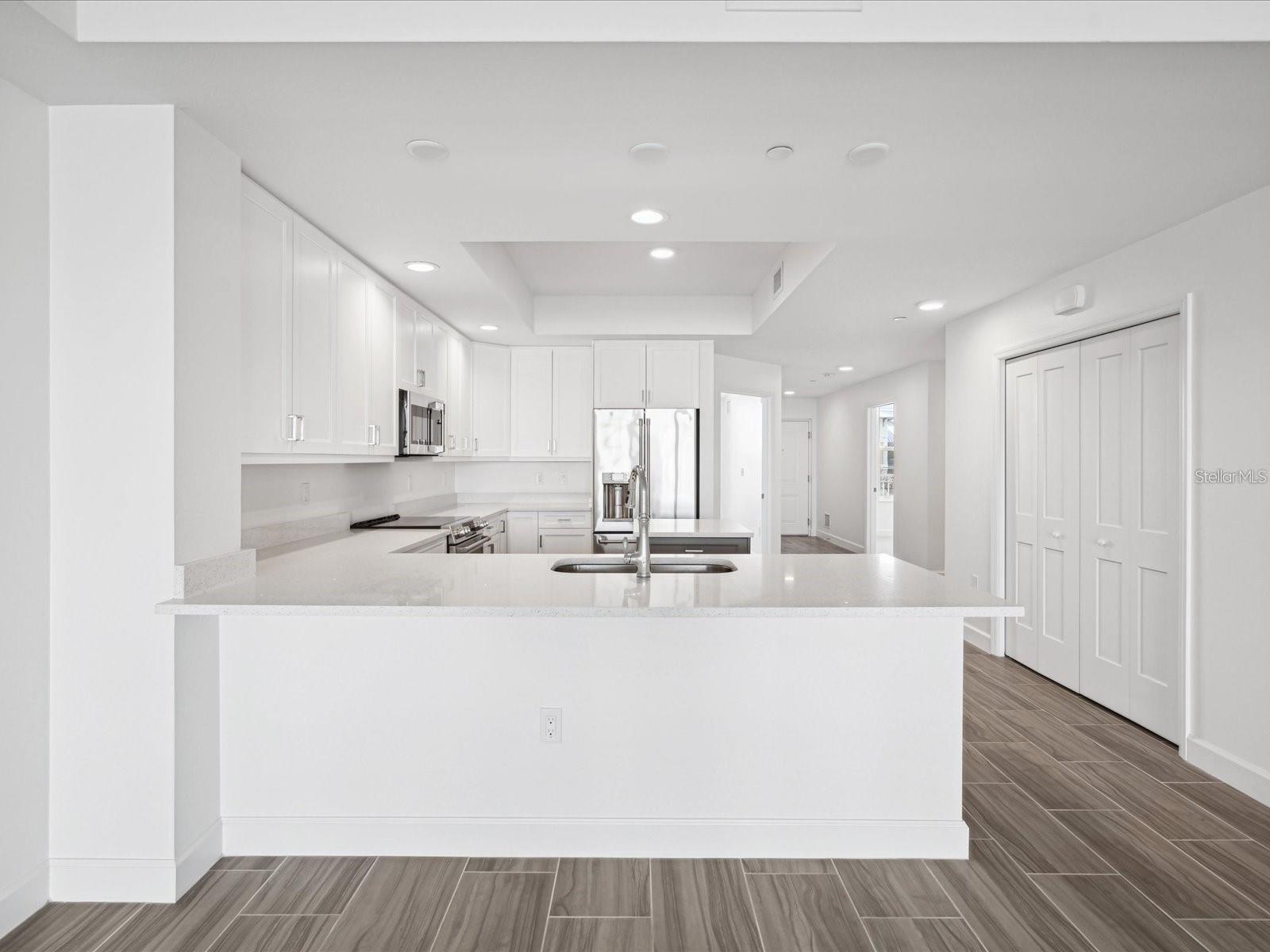 125 Island Unit 304, Clearwater Beach, FL 33767