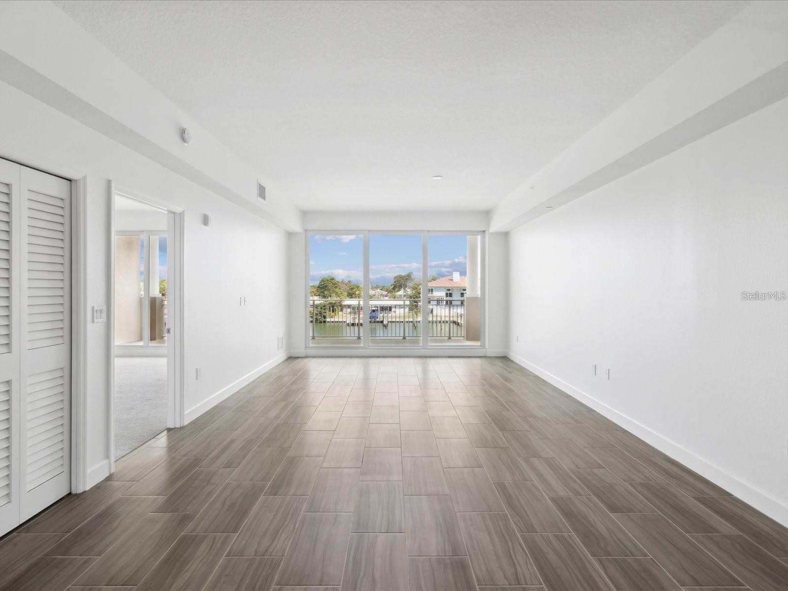 125 Island Unit 304, Clearwater Beach, FL 33767