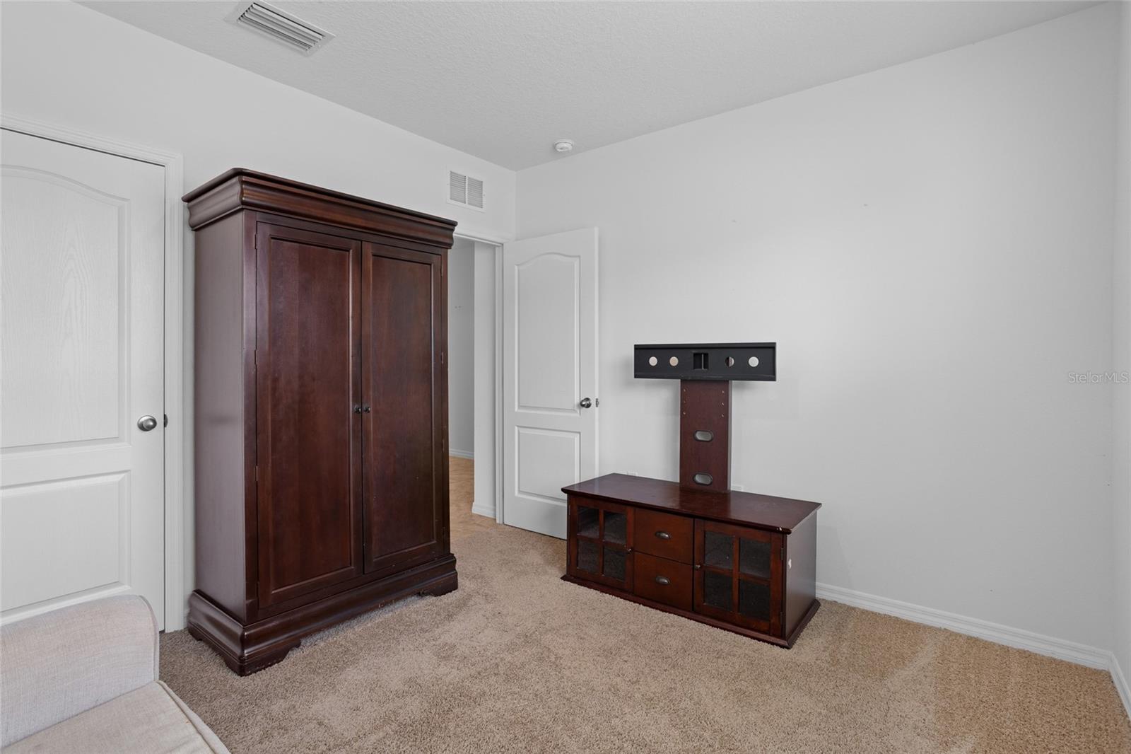 2143 Kalin, Tavares, FL 32778