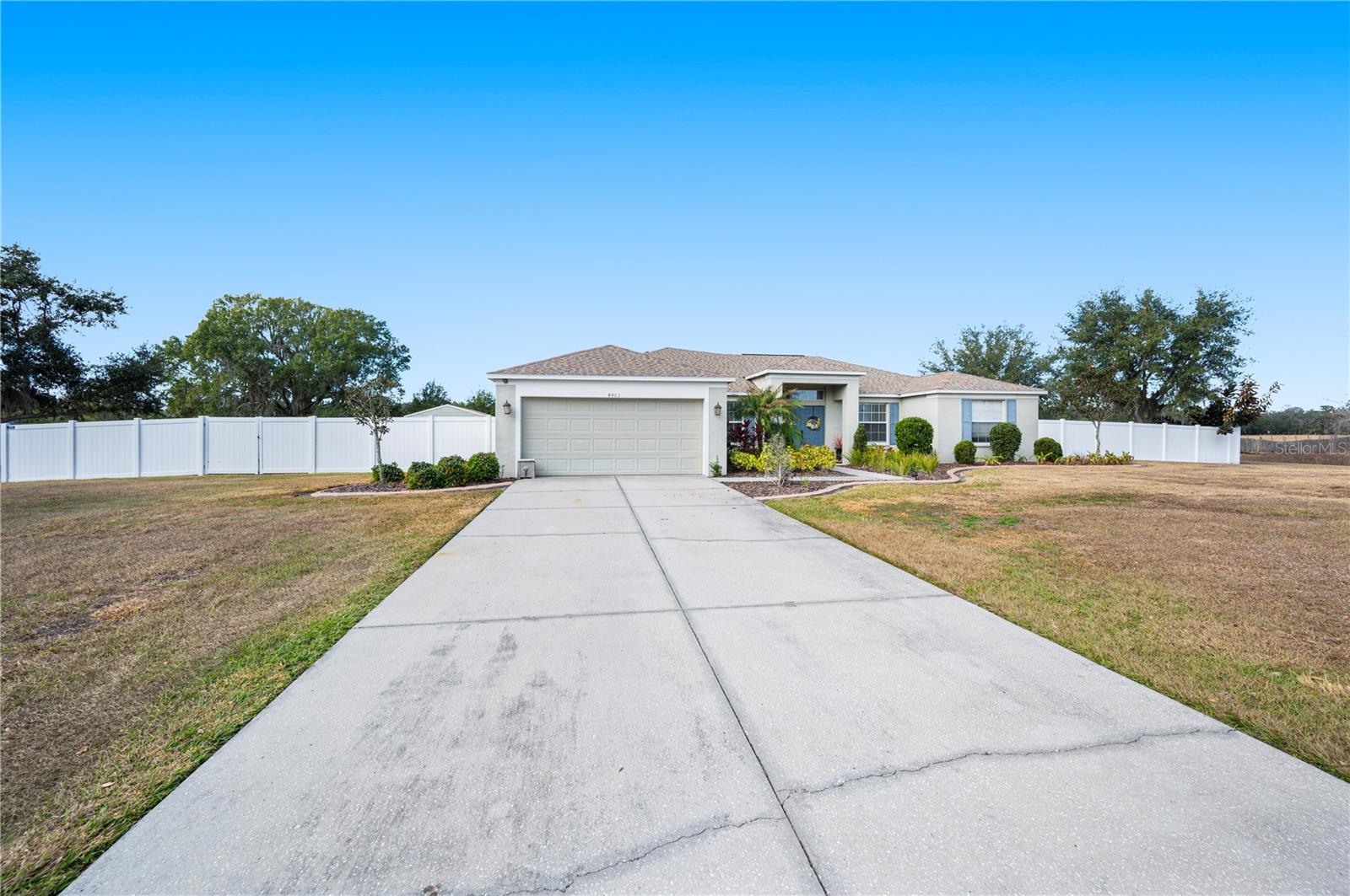 4403 Avondale Groves, Plant City, FL 33567