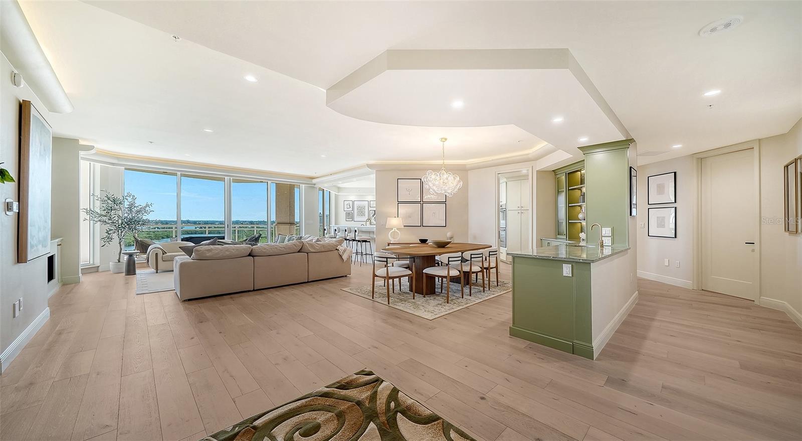 1300 Benjamin Franklin Unit 809, Sarasota, FL 34236