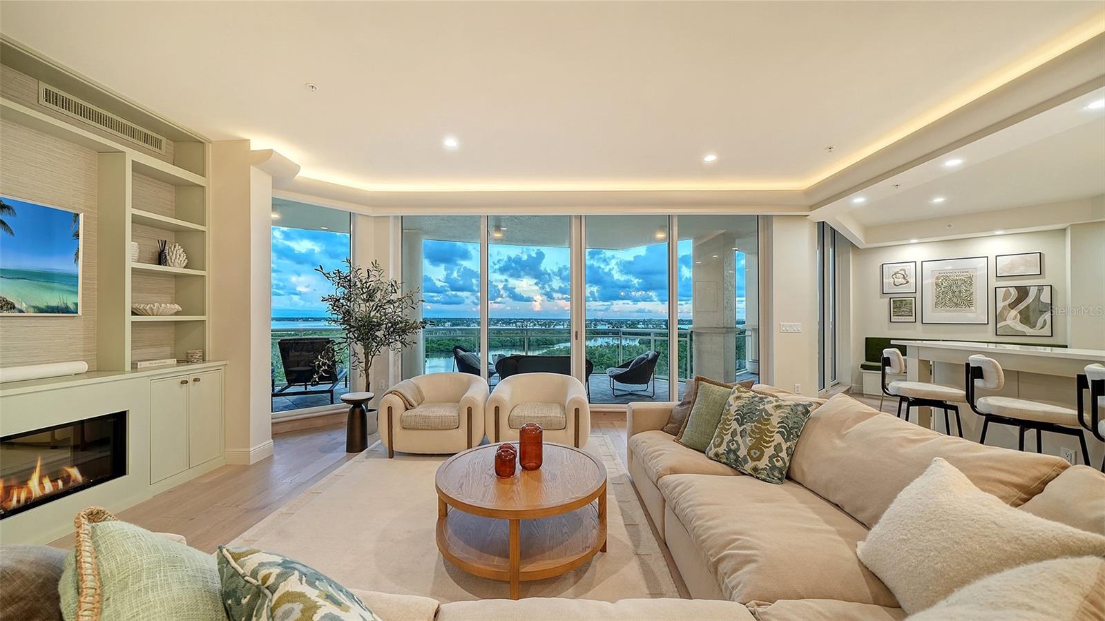 1300 Benjamin Franklin Unit 809, Sarasota, FL 34236
