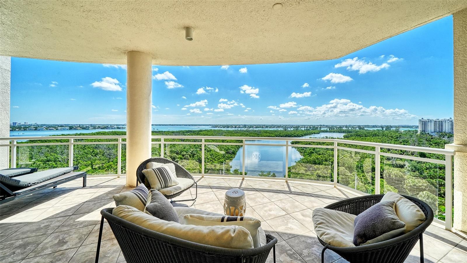 1300 Benjamin Franklin Unit 809, Sarasota, FL 34236