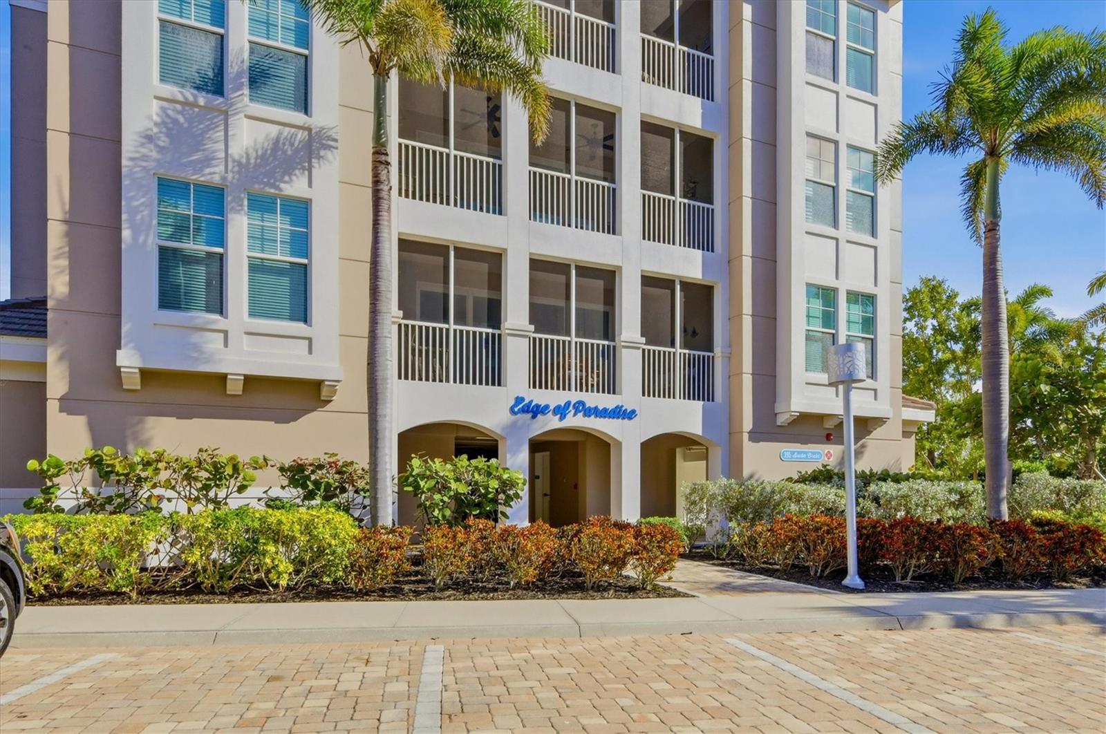 395 Aruba Unit 303, Bradenton, FL 34209