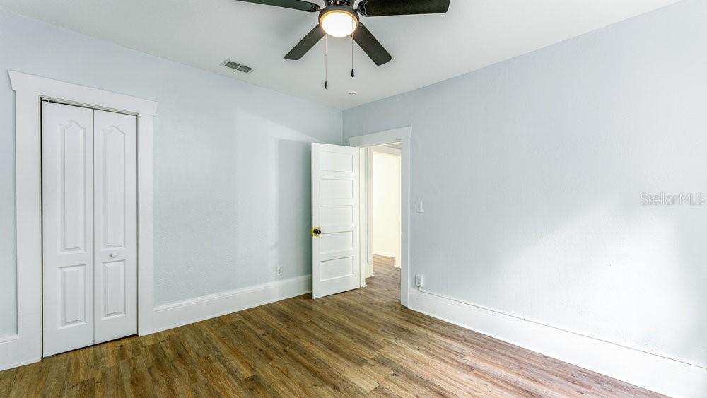 912 Carolina Ave, Deland, FL 32724