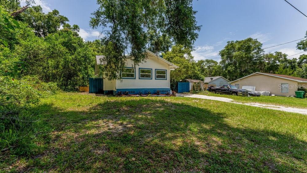 912 Carolina Ave, Deland, FL 32724