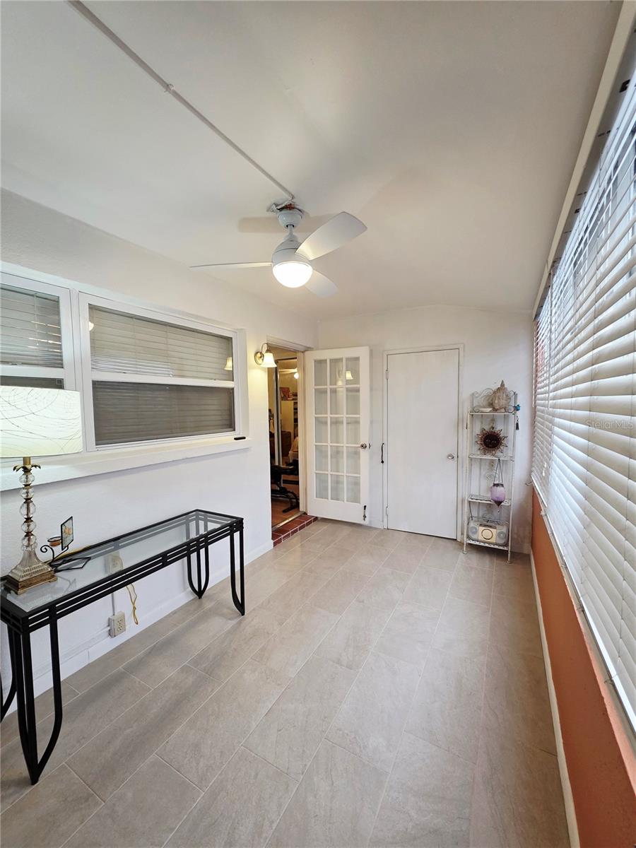 5945 21st Unit 18, St Petersburg, FL 33714