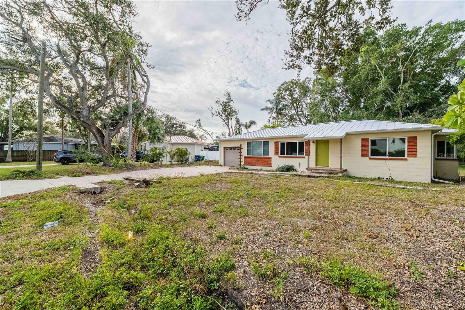6213 Sanders, Tampa, FL 33611
