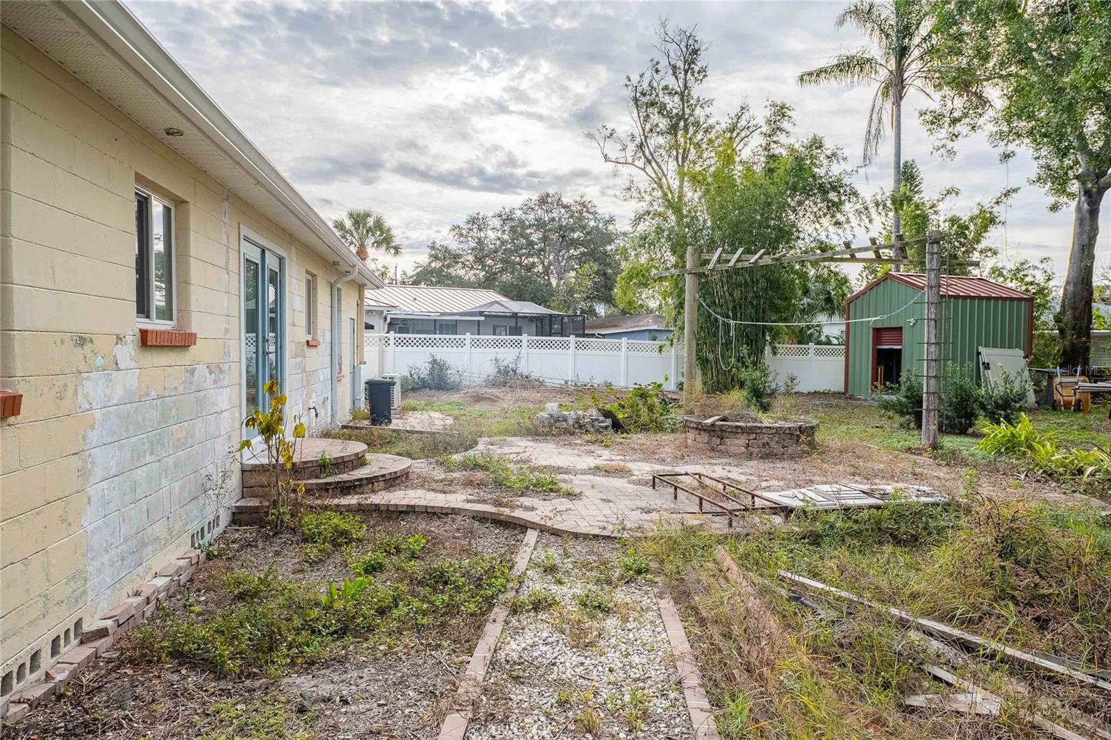 6213 Sanders, Tampa, FL 33611