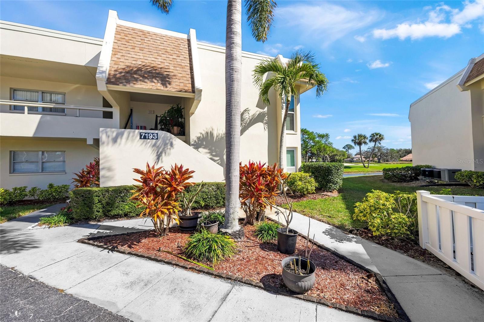 7193 Country Club Unit 237, Sarasota, FL 34243
