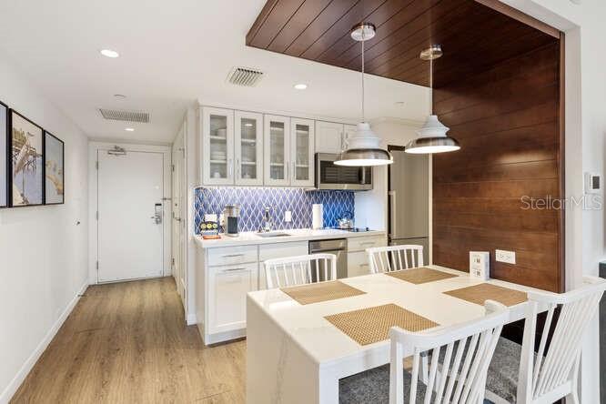 250 Sands Point Unit 5203, Longboat Key, FL 34228
