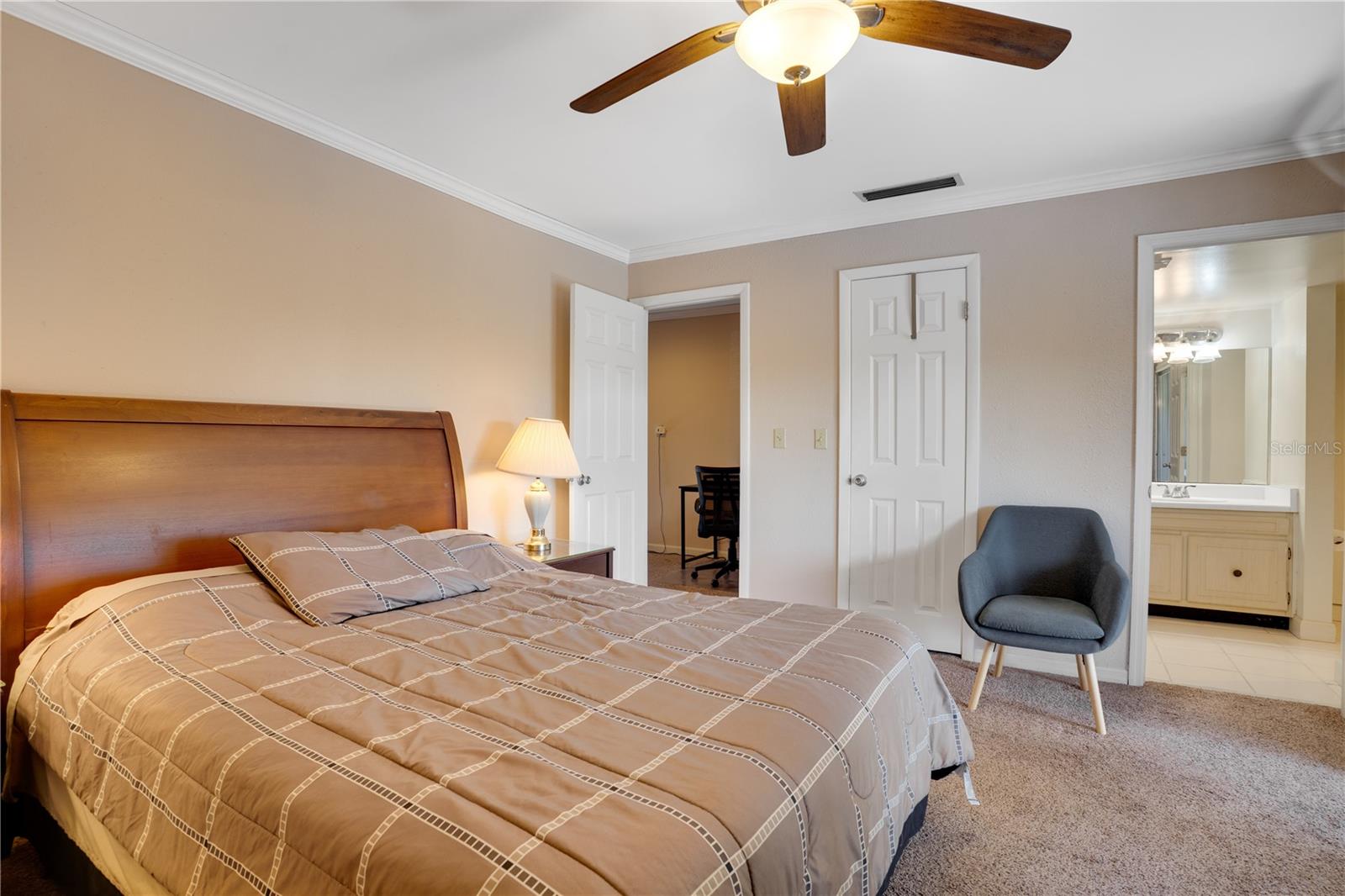 6315 Newtown Unit 15b3, Tampa, FL 33615