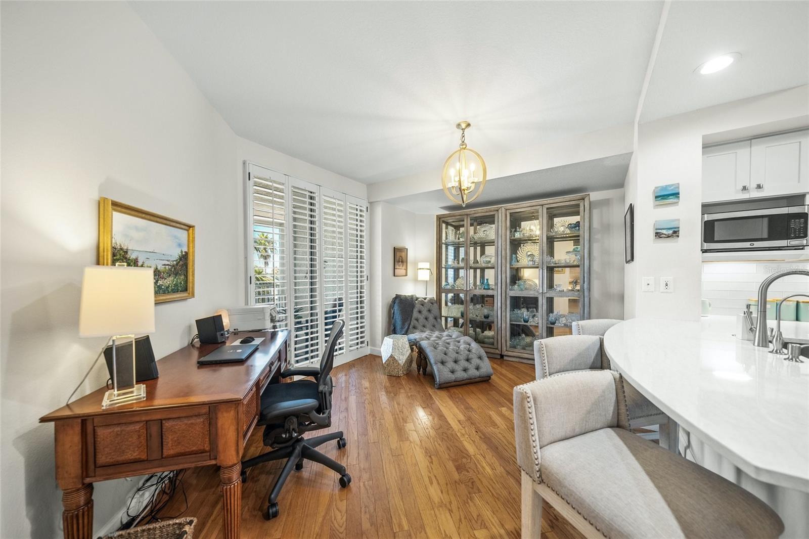 1260 Dolphin Bay Way Unit 403, Sarasota, FL 34242