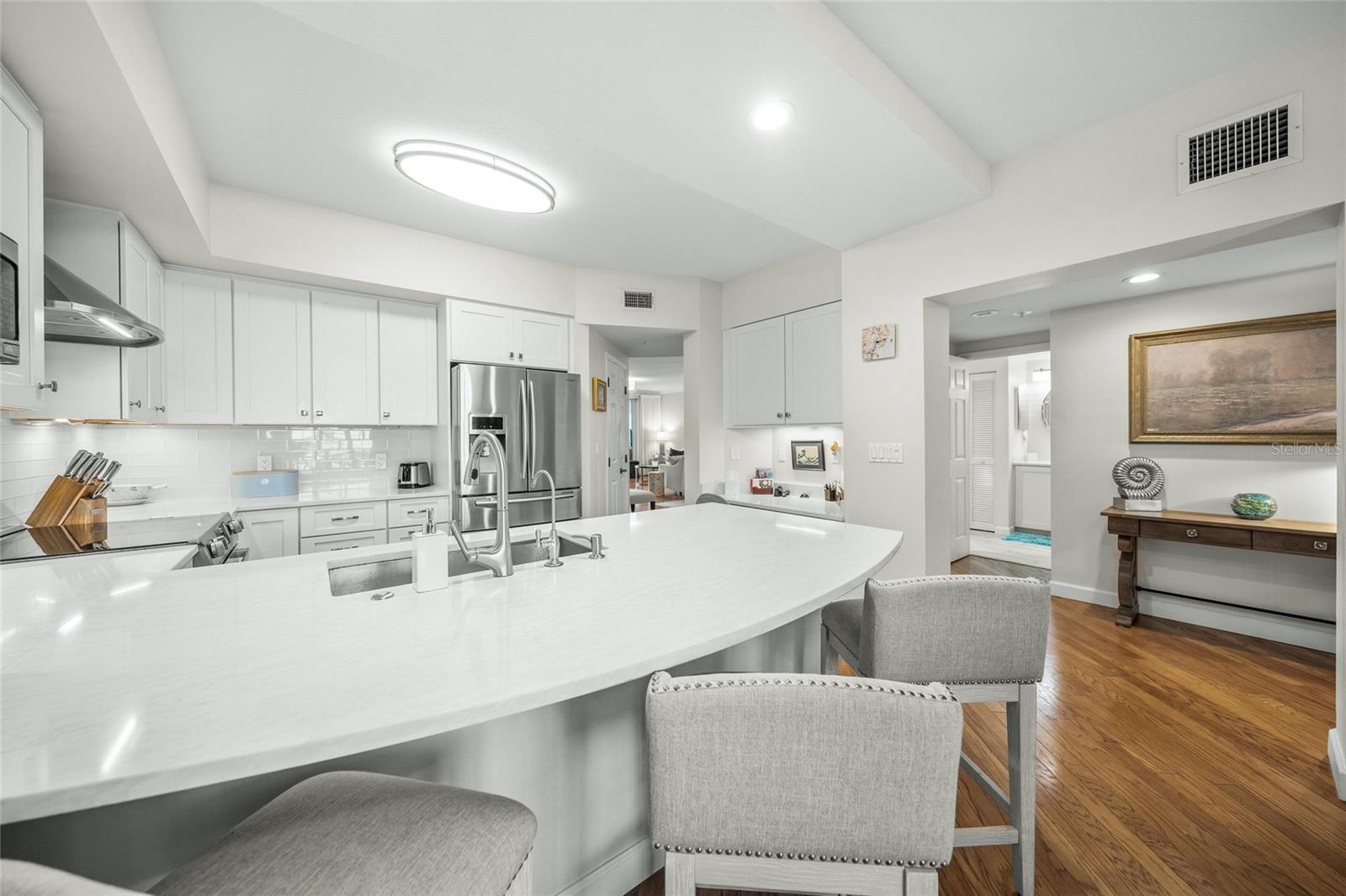 1260 Dolphin Bay Way Unit 403, Sarasota, FL 34242