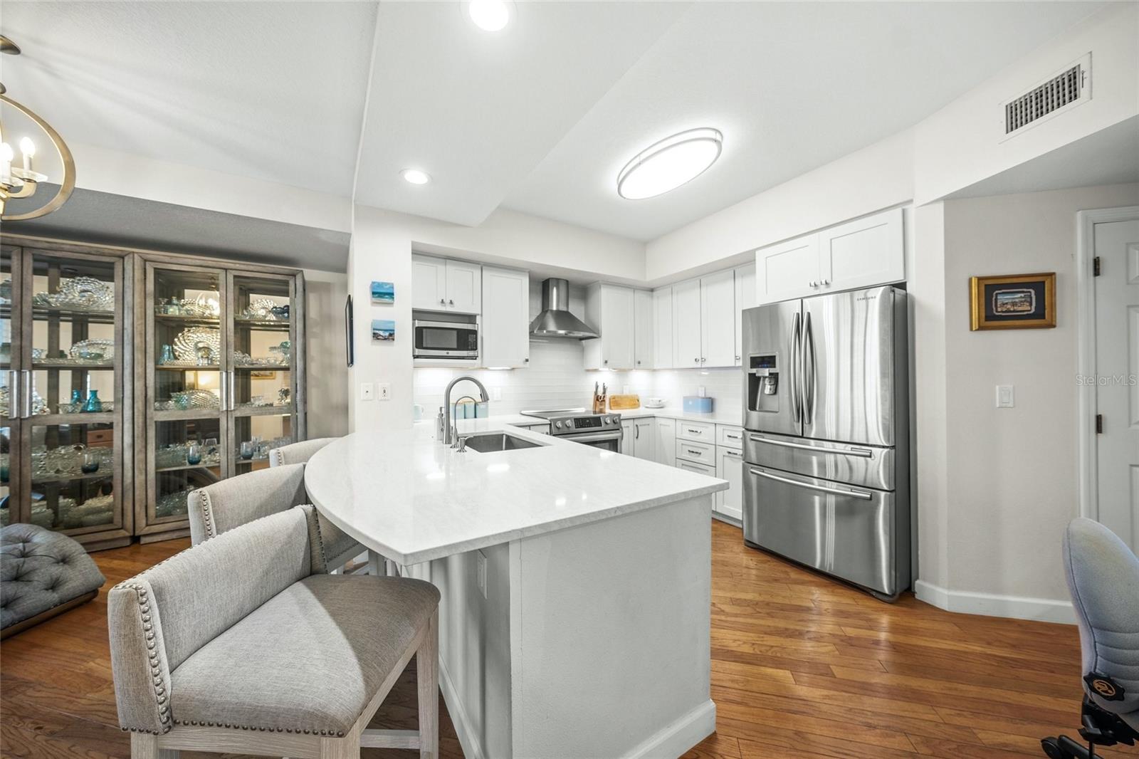 1260 Dolphin Bay Way Unit 403, Sarasota, FL 34242