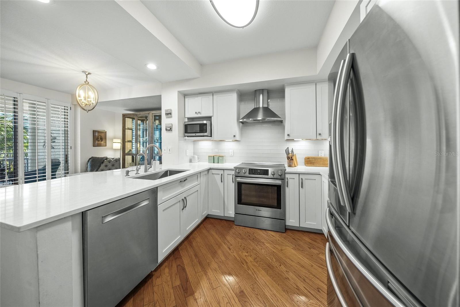 1260 Dolphin Bay Way Unit 403, Sarasota, FL 34242